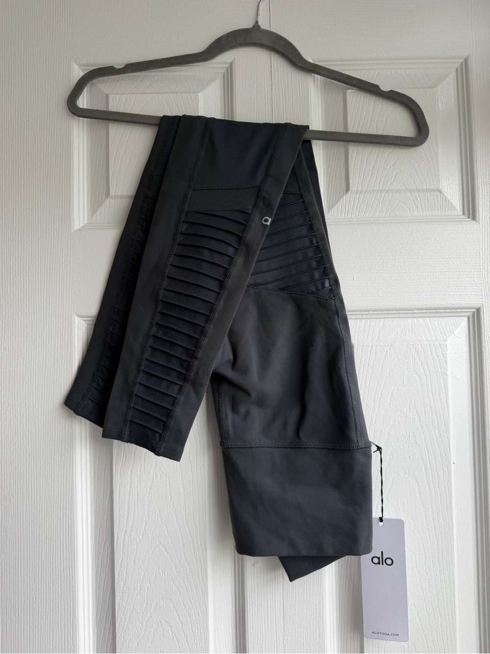 BNWT ALO Yoga Women’s High Waist Moto Leggings in Charcoal Grey Size S
